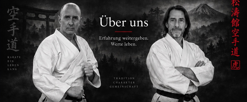 Die freigegebene Schwarz-Weiß-Darstellung von Christian Becker und Bernd Diedrich im Karate-Gi vor Torii, Wald und Fujiyama.